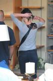 th_72434_britney_spears_out_shopping_in_beverly_hills_tikipeter_celebritycity_014_123_100lo.jpg