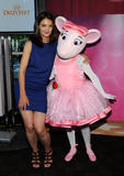 th_25108_celebrity_paradise.com_TheElder_KatieHolmes2010_06_07_AnnouncesDizzyFeetPartnership3_122_158lo.jpg