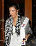 Kim Kardashian (Ким Кардашьян) - Страница 11 Th_70060_celebrity-paradise.com-The_Elder-Kim_Kardashian_2010-01-20_-_Visits_Her_Dentist_3368_122_188lo