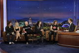 th_88187_Kristen_Bell_The_Tonight_Show_with_Conan_O76Brian_061009_022_122_190lo.jpg
