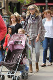 th_88926_HeidiKlum_EnjoyingadayoutatTheGroveinWestHollywoodMarch192011_By_oTTo3_122_199lo.jpg