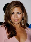 th_69a_Eva_Mendes_GQ_Celebrates_2005_Men_Of_The_Year_12_01_2005_06.jpg