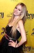 th_82152_Avril_Lavigne_at_Pure_Nightclub_J0001_003_122_46lo.jpg