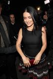 th_98812_Salma_Hayek_2009-02-26_-_arrives_at_Beso_1134_122_496lo.jpg