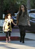 Kate Beckinsale and Lily shopping candids