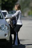 th_64265_Celebutopia-Jessica_Biel_heads_to_the_gym_in_Los_Angeles-02_122_642lo.jpg