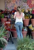 http://img19.imagevenue.com/loc936/th_40349_babayaga_Hilary_Duff_candid_shopping_in_Tocula_Lake_08-20-2008_18_123_936lo.jpg