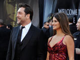 http://img19.imagevenue.com/loc367/th_73740_celebrity_paradise.com_TheElder_PenelopeCruz22_122_367lo.jpg